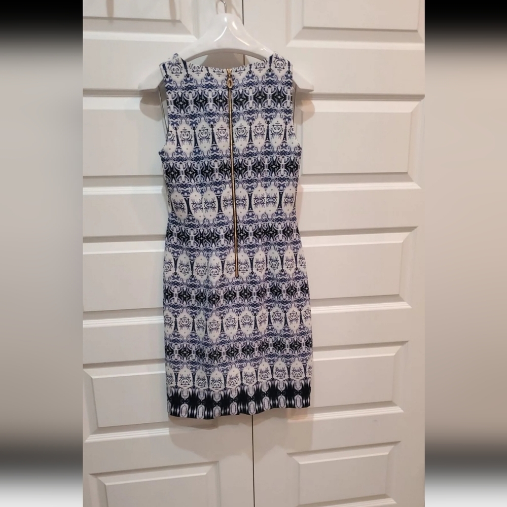 Ivanka Trump womens dress Size 4 blue print - Picture 3 of 8